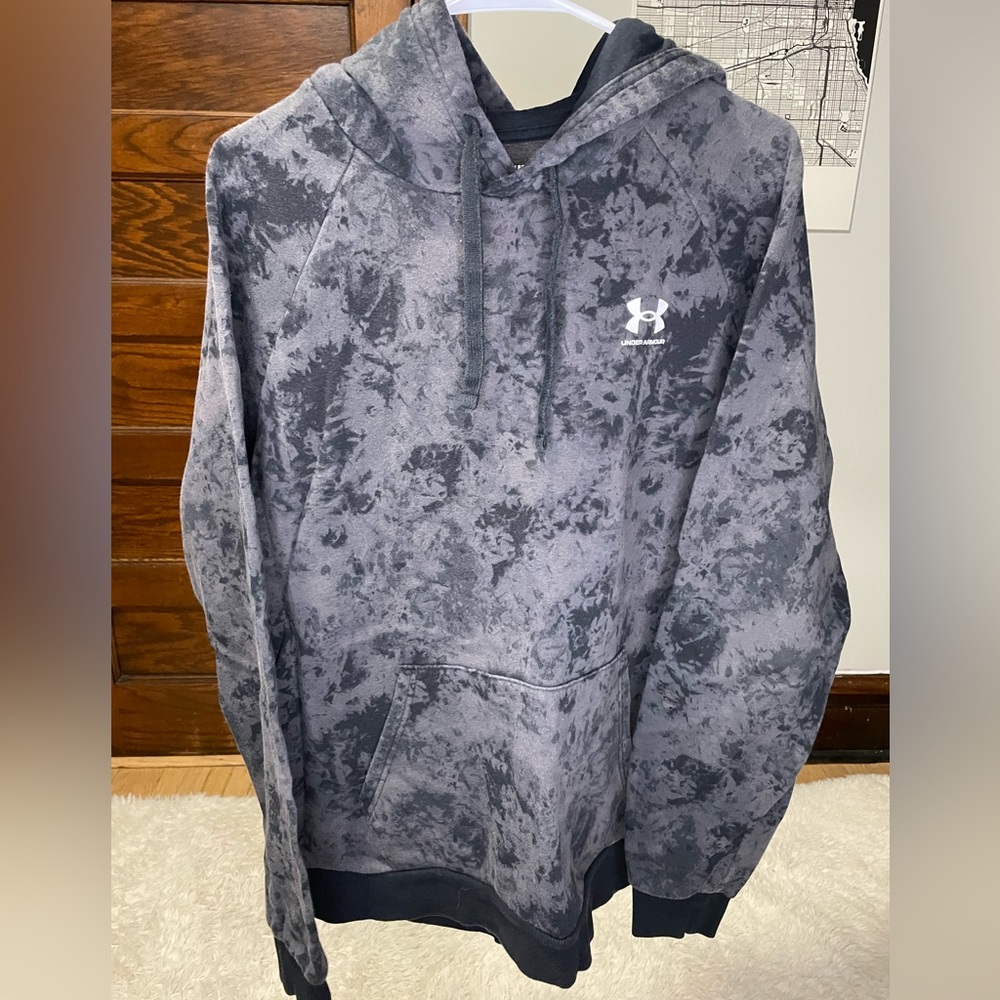 Under Armour Gray Camo Men’s Sweatshirt size XL